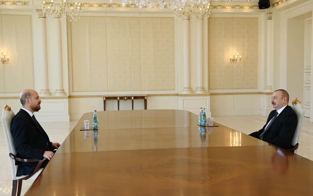 President Ilham Aliyev receives president of World Ethnosport Confederation